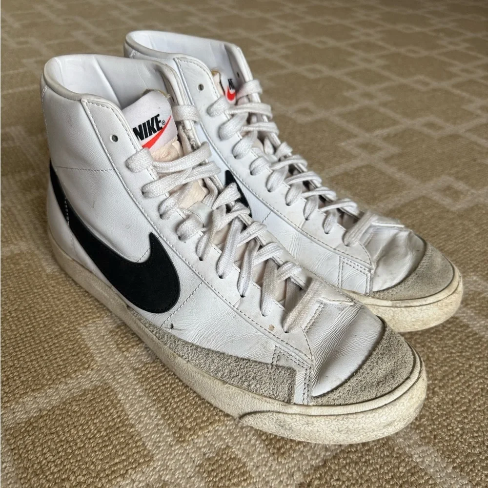 Nike Blazer Mid ’77 Vintage High Top Leather Sneakers Streetwear White 10.5